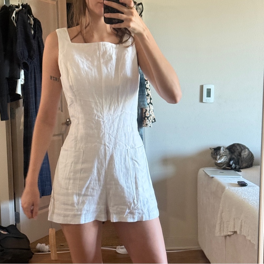 NEW With Tags Reformation 100% Linen white romper! Fits Size Small
